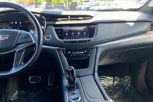 2020 Cadillac XT5 Sport