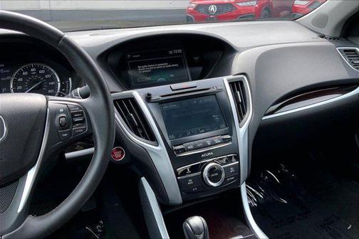 Lunar Silver Metallic 2017 Acura TLX FWD