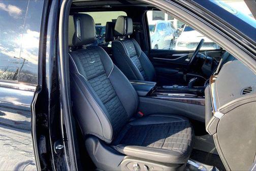 2023 Cadillac Escalade ESV Sport Platinum