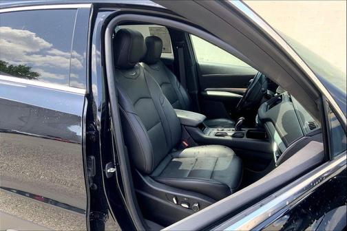 Stellar Black Metallic 2019 Cadillac XT4 Premium Luxury