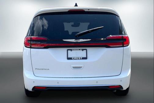 Bright White Clearcoat 2025 Chrysler Pacifica L