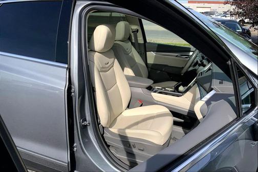 Argent Silver Metallic 2023 Cadillac XT5 Premium Luxury