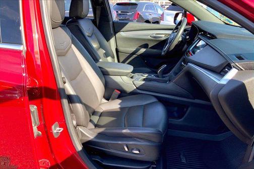Infrared Tintcoat 2021 Cadillac XT5 Luxury