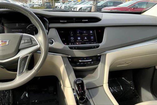 2022 Cadillac XT5 Premium Luxury
