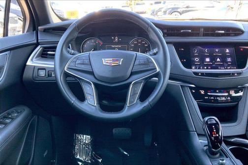 2024 Cadillac XT5 Luxury