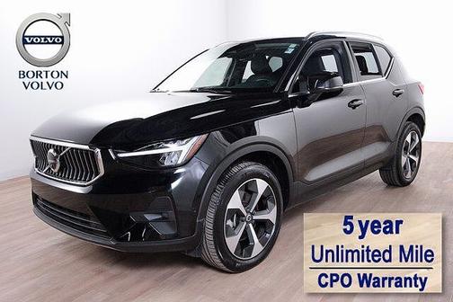 2025 Volvo XC40 Plus