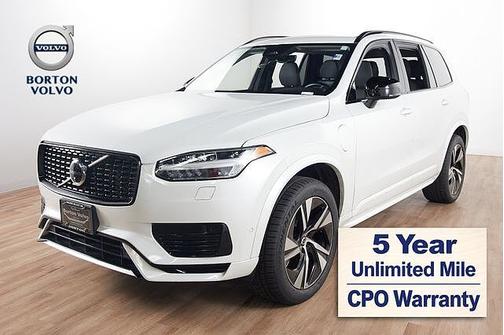 Crystal White 2023 Volvo XC90 Plus