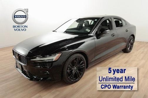 2024 Volvo S60 B5 Plus Black Edition