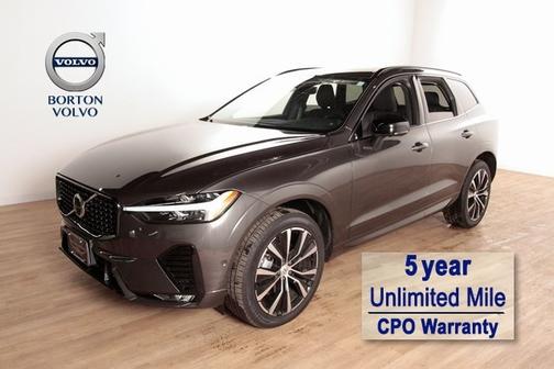 2024 Volvo XC60 B5 Plus Dark Theme