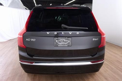 2024 Volvo XC90 B6 Plus Bright Theme