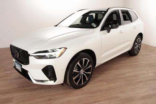 2024 Volvo XC60 B5 Plus Dark Theme