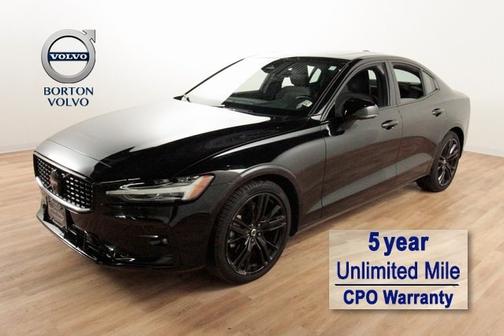 2024 Volvo S60 B5 Plus Black Edition