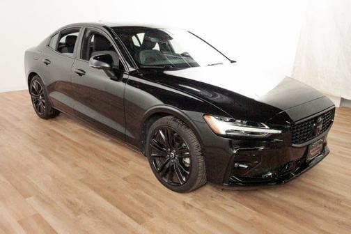 2024 Volvo S60 B5 Plus Black Edition