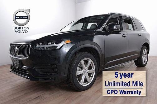 2022 Volvo XC90 T6 Momentum