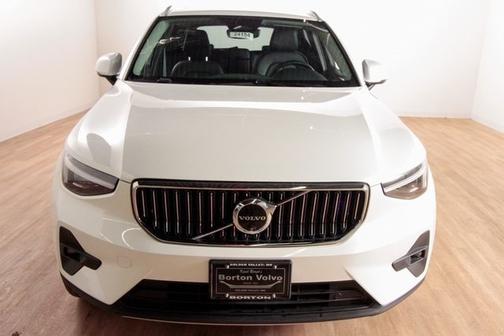 2024 Volvo XC40 Ultimate