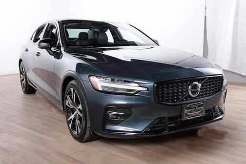 2025 Volvo S60 Plus