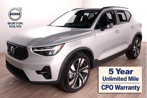 Vapour Grey 2025 Volvo XC40 Core