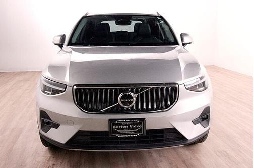 Vapour Grey 2025 Volvo XC40 Core