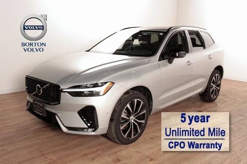 2024 Volvo XC60 B5 Plus Dark Theme