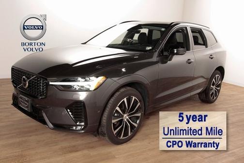 2024 Volvo XC60 B5 Plus Dark Theme