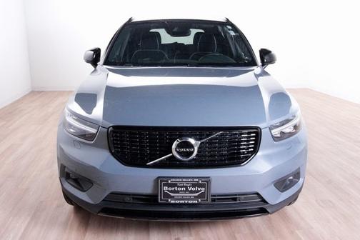 2022 Volvo XC40 R-Design