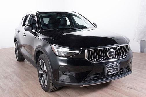 2025 Volvo XC40 Plus