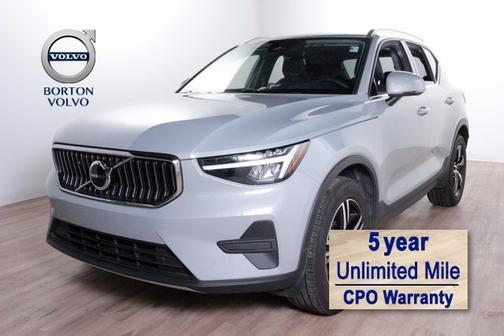 2025 Volvo XC40 B5 Core