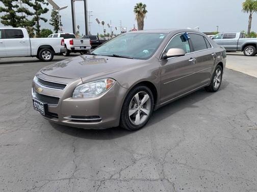 Photo 3 of 29 of 2011 Chevrolet Malibu 1LT