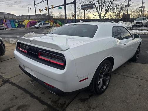 2016 Dodge Challenger SXT