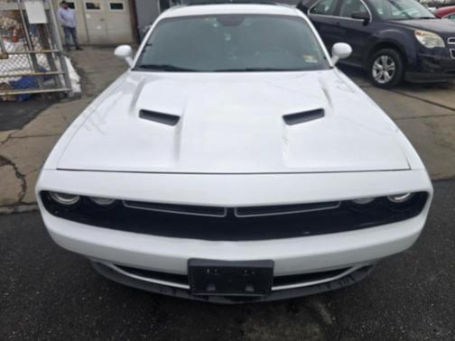 2016 Dodge Challenger SXT