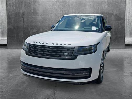 2025 Land Rover Range Rover P400 SE 7 Seat