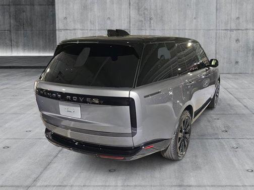 2025 Land Rover Range Rover P530 SE