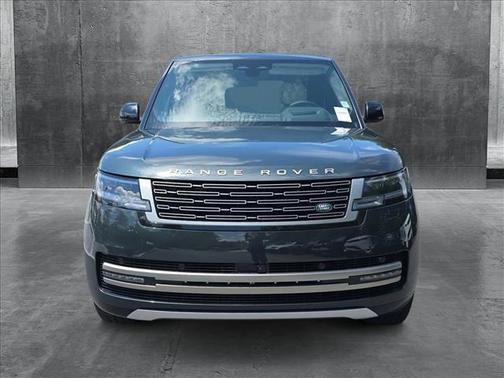 2025 Land Rover Range Rover P530 SE 7 Seat