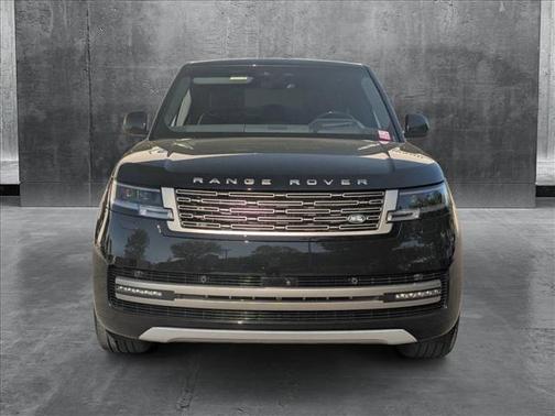 2025 Land Rover Range Rover P530 SE
