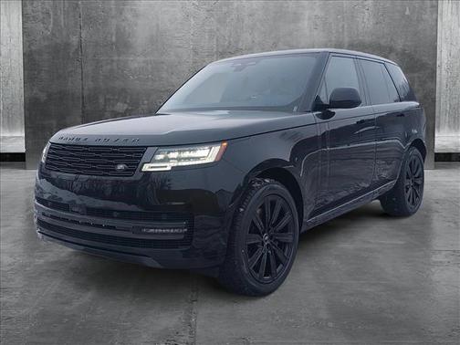 2025 Land Rover Range Rover P550e SE