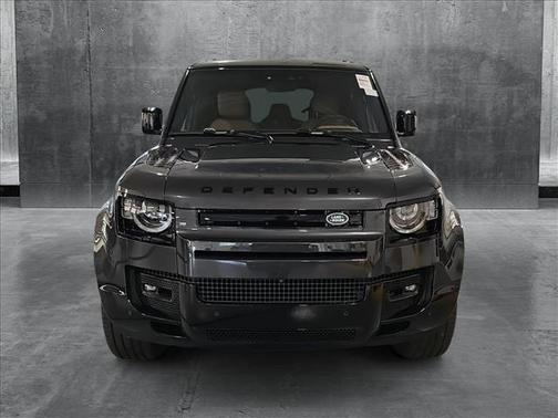 2025 Land Rover Defender 110 P400 X-Dynamic SE