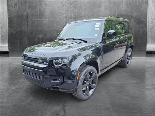 2025 Land Rover Defender 110 P400 X-Dynamic SE
