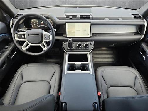 2025 Land Rover Defender X-Dynamic SE