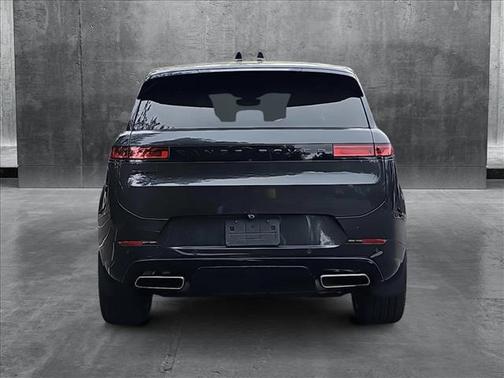2024 Land Rover Range Rover Sport SE
