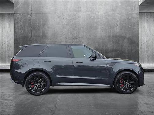 2024 Land Rover Range Rover Sport SE