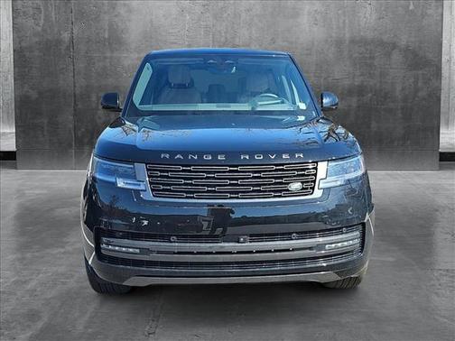 2025 Land Rover Range Rover P530 SE