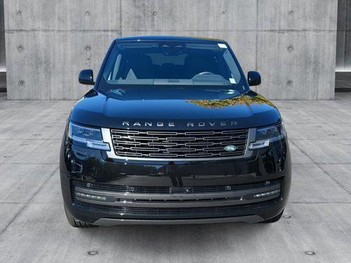 2025 Land Rover Range Rover P400 SE 7 Seat
