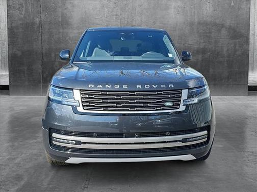 2025 Land Rover Range Rover P530 SE