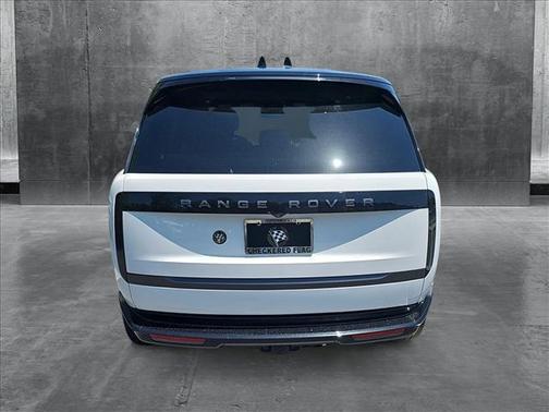 2025 Land Rover Range Rover P530 SE