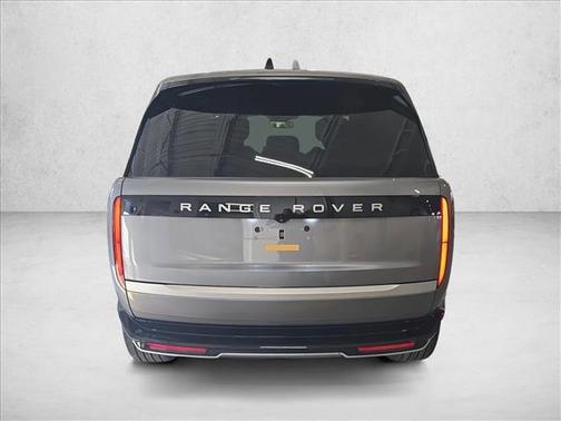 2026 Land Rover Range Rover P550e Autobiography