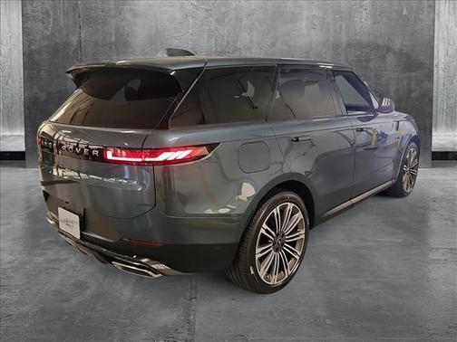 2025 Land Rover Range Rover Sport SE