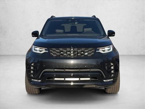 2025 Land Rover Discovery P300 Dynamic SE