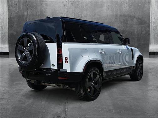 2023 Land Rover Defender 110 X-Dynamic SE