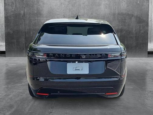 2026 Land Rover Range Rover Velar P250 SE R-Dynamic