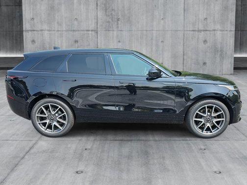 2026 Land Rover Range Rover Velar P250 SE R-Dynamic